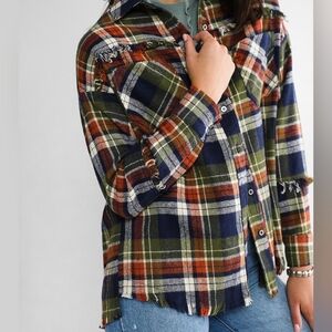 BKE boyfriend plaid flannel fringe button down long sleeved top